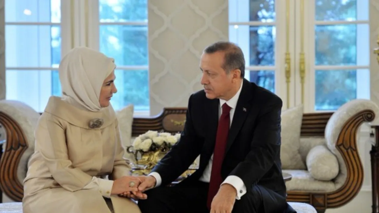 Emine Erdoğan, Premierminister Recep Tayyip Erdogan Tuerkei Ehefrau Anlaesslich Koeniglichen