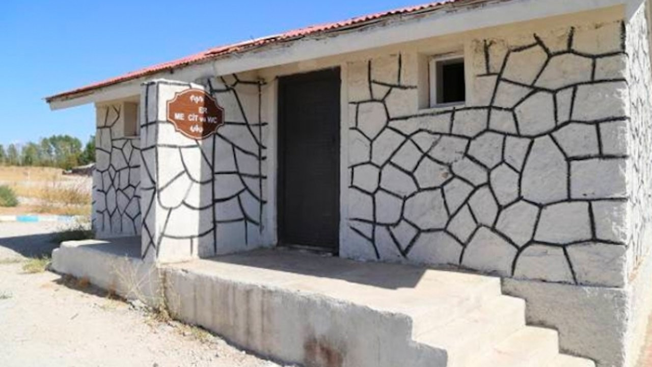Turkish Culture Minister denies that a toilet was built on Armenian graveyard in Van
