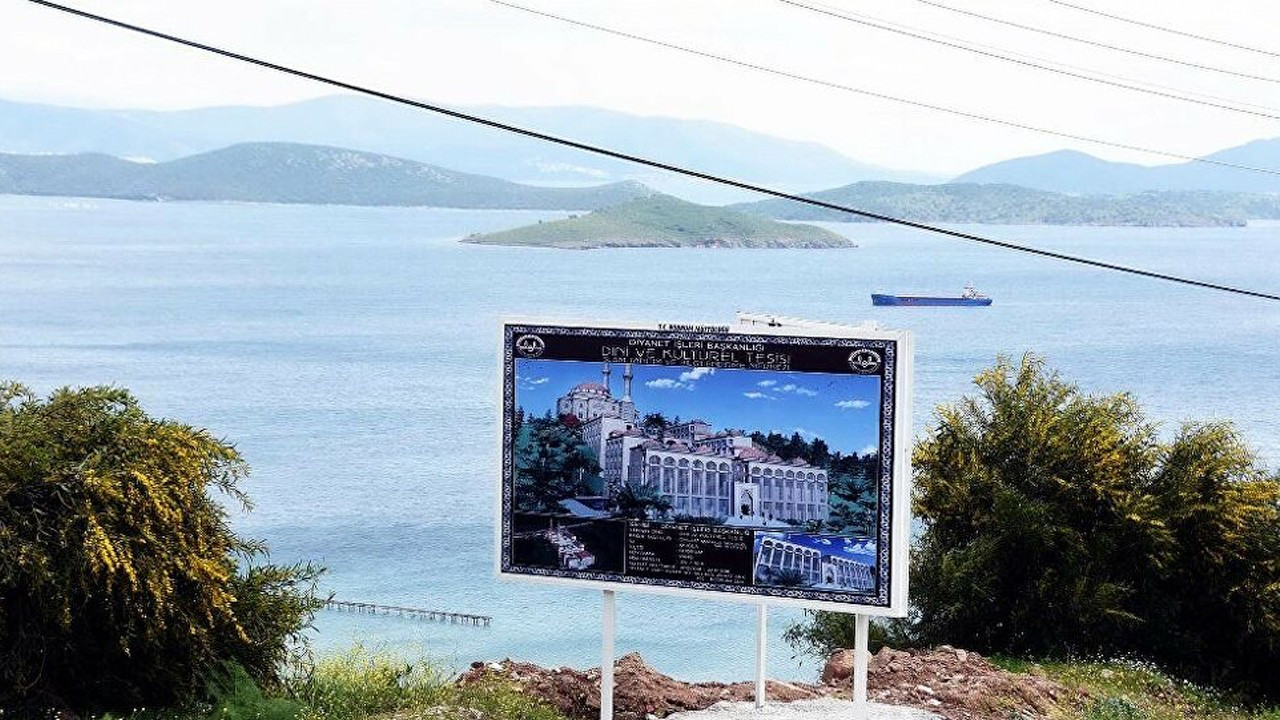 Religious body restarts illegal construction on prime Aegean property