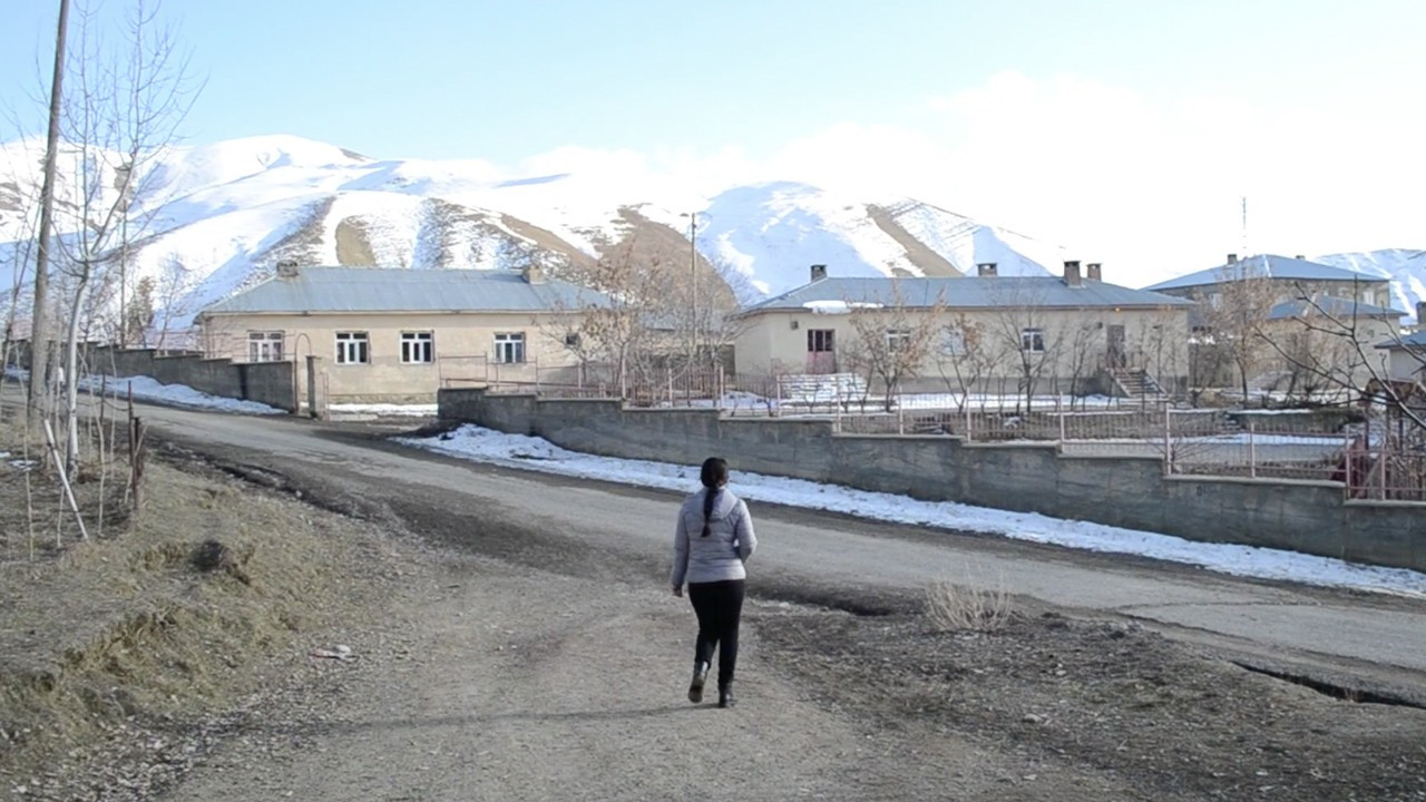 Remote education system leaves behind Kurdish students in Hakkari