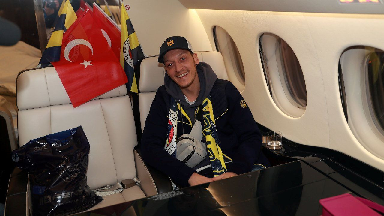 Mesut Özil arrives in Istanbul to join Fenerbahçe - Page 5