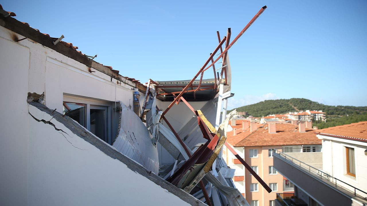 Aegean İzmir devastated by tornado, hail storm - Page 5