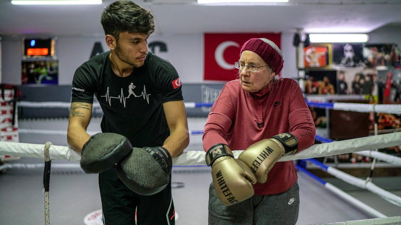 Punching against Parkinson's, elderly Belgian boxer fights for her health in Turkey - Page 1