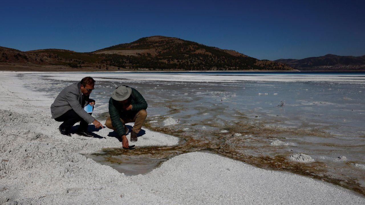 Mars on Earth: Turkish lake may hold clues to ancient life on planet - Page 5