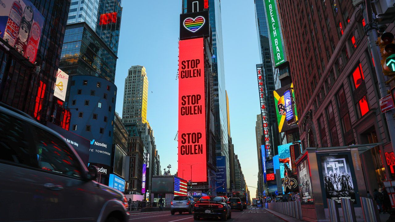 Times Square becomes scene of propaganda war between Turkey, Gülenists - Page 2