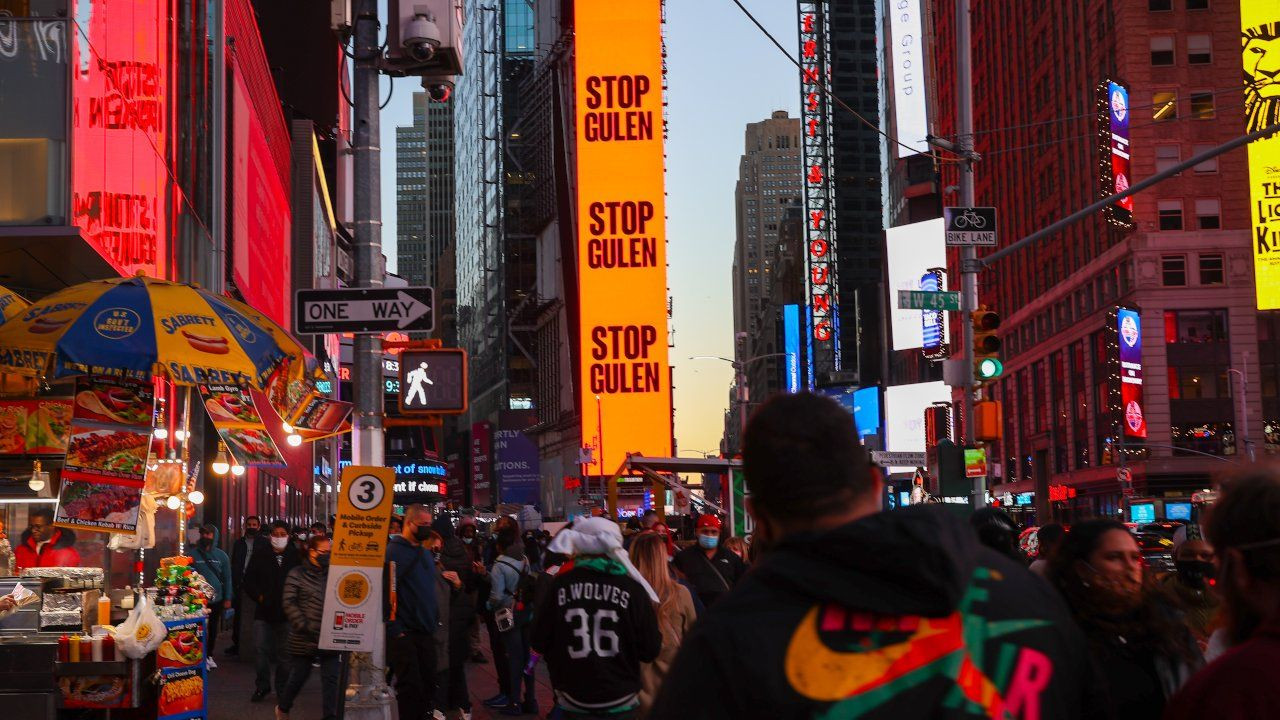 Times Square becomes scene of propaganda war between Turkey, Gülenists - Page 3