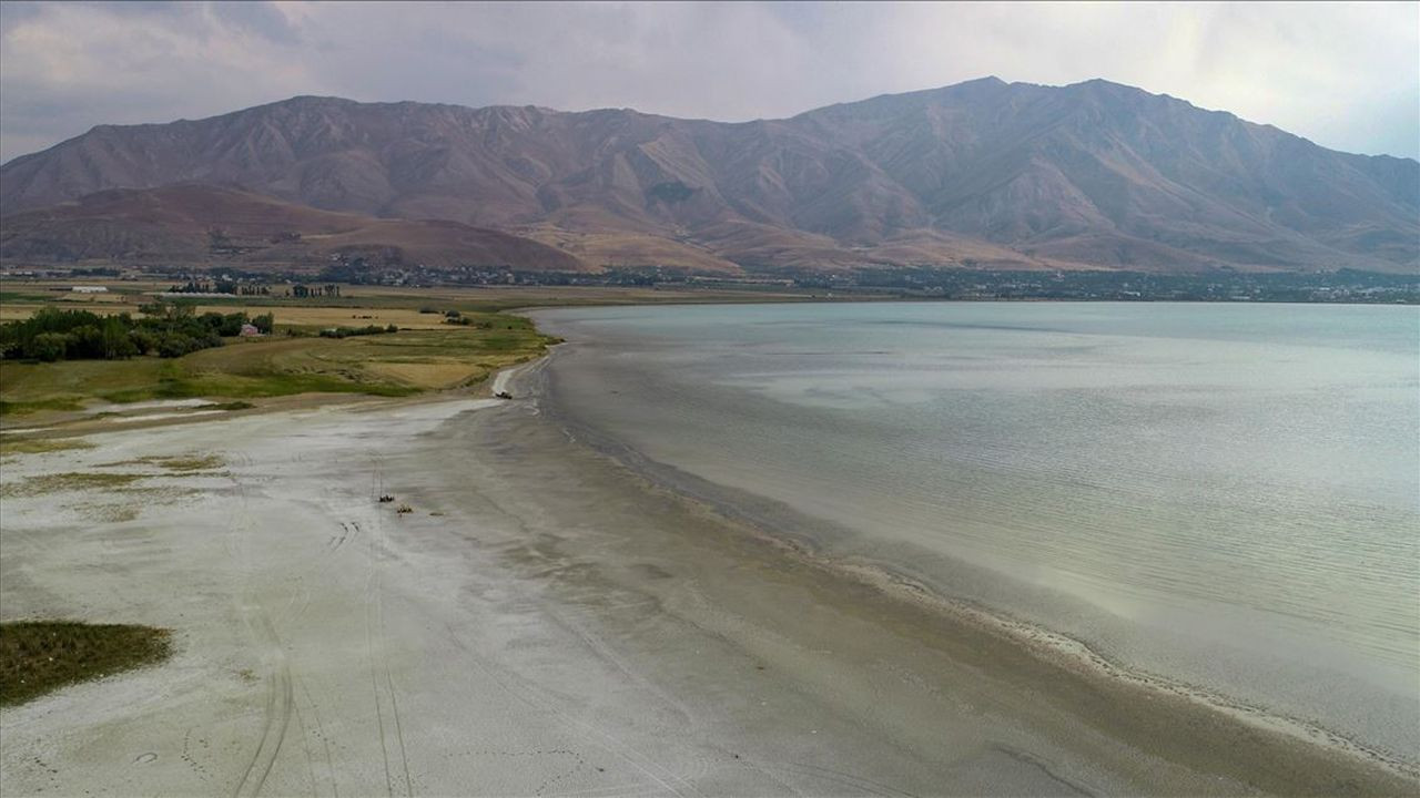 Satellite image of Turkey's Lake Van among favorites in NASA photo competition - Page 4