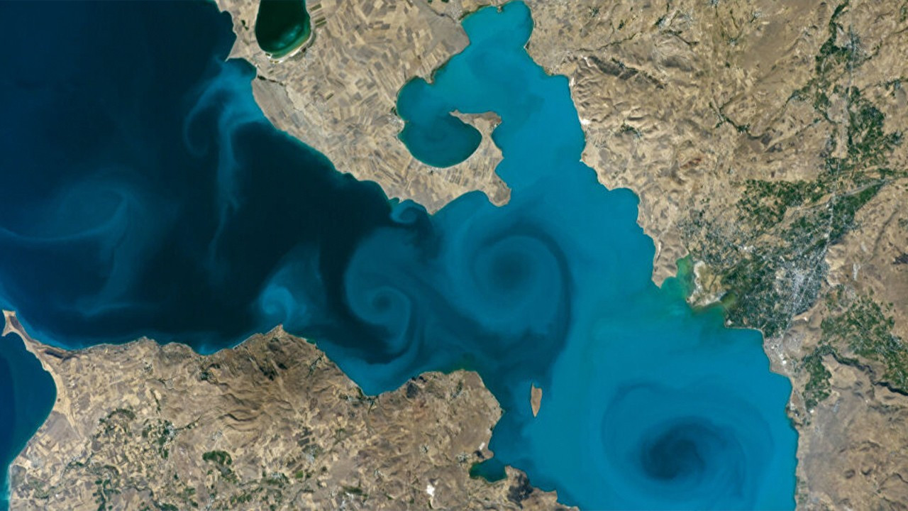 Satellite shot of Turkey's Lake Van favorite in NASA photo competition