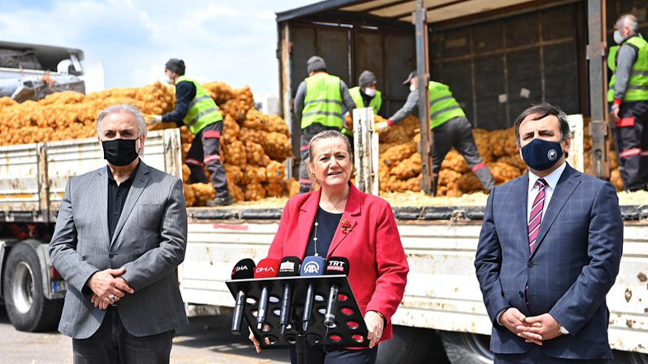Presidency boasts about onion, potato distribution amid mass poverty