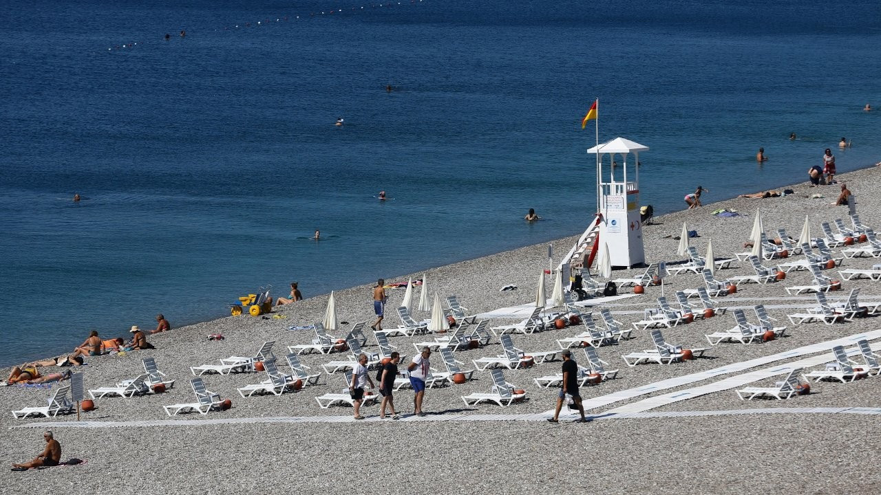 Summer tourism expected to stabilise economy in Turkey