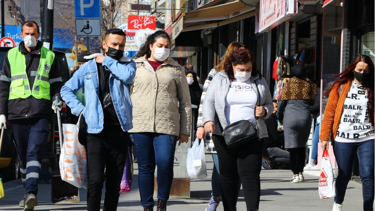 Turkey shortens Covid-19 quarantine period to 7 days despite over 66,000 daily cases