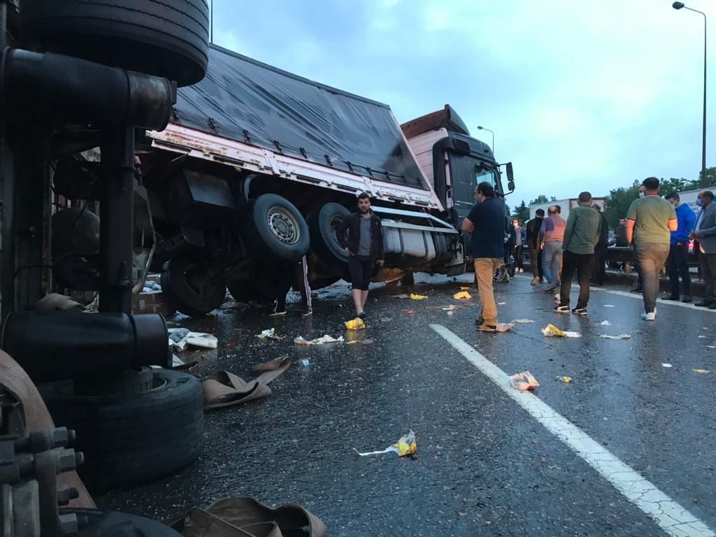 Dozens injured in 24-car pileup on western Turkey highway - Page 3