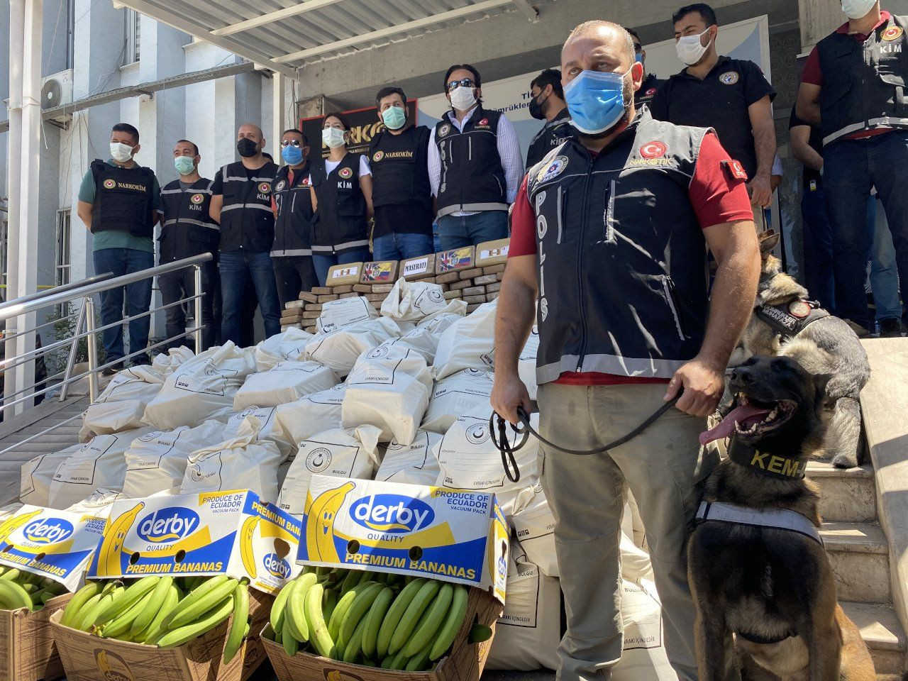 Turkey seizes one ton of cocaine at southern Mersin port - Page 4
