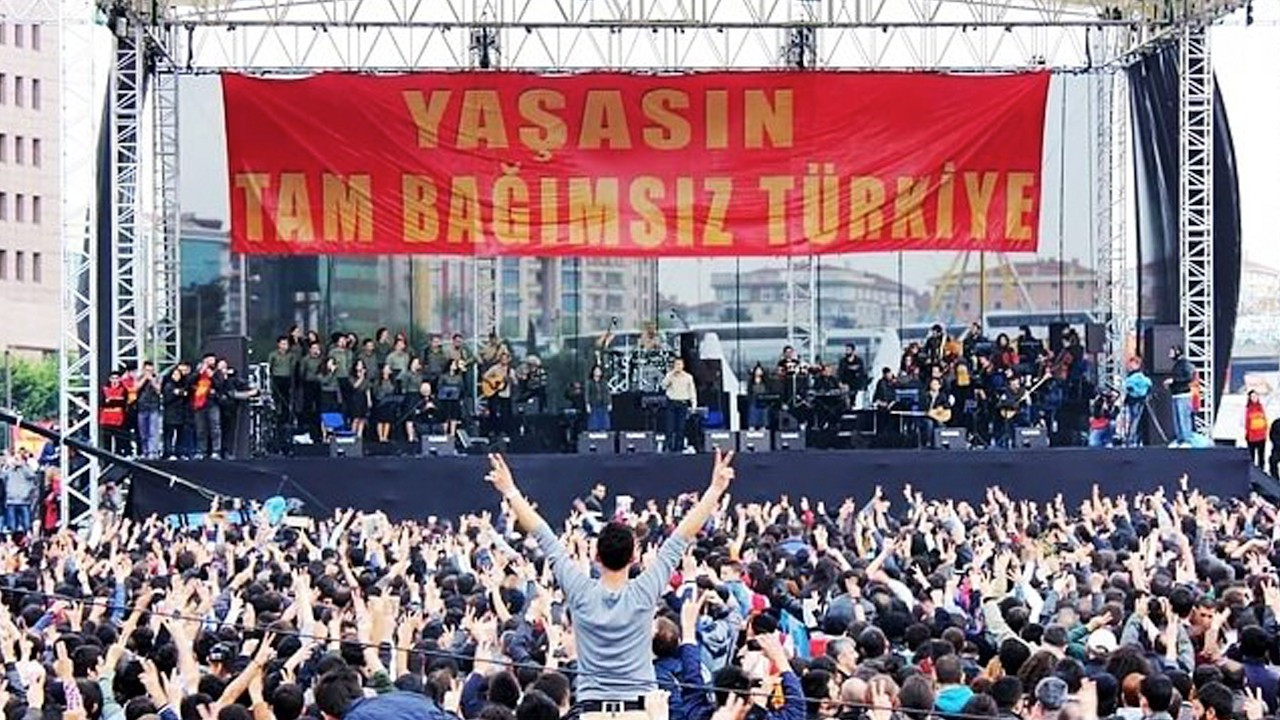 Istanbul district governor bans online concert by Grup Yorum