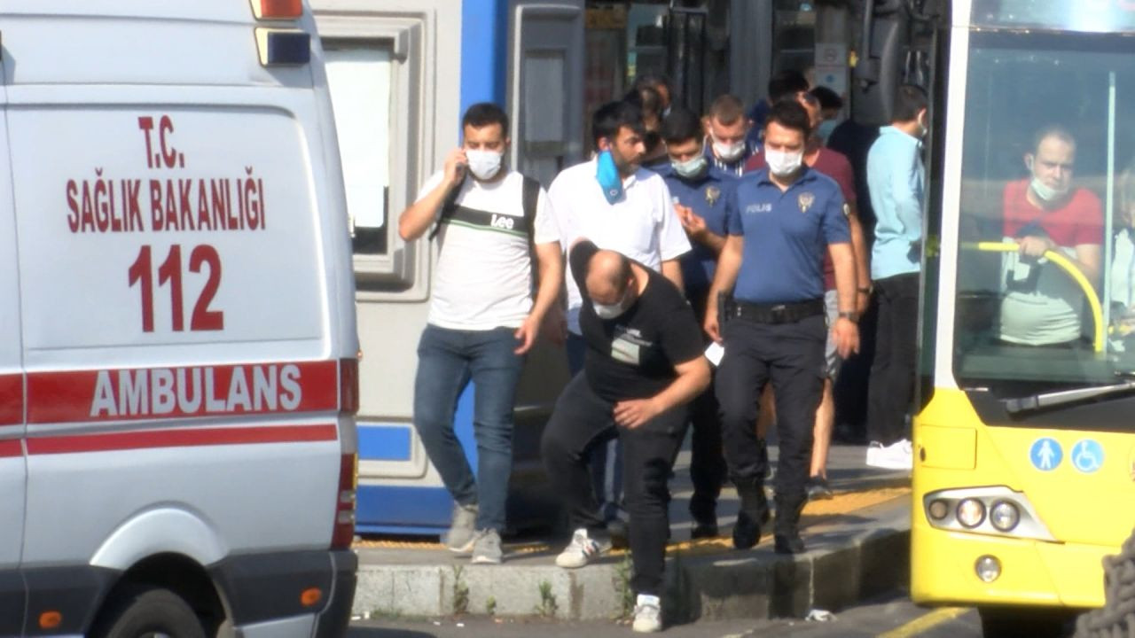 25 injured in metrobus collision in Istanbul during rush hour - Page 4