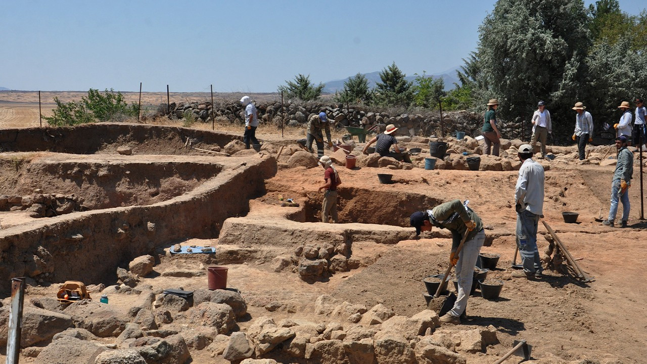 Ancient artifacts discovered in southeast Turkey excavation