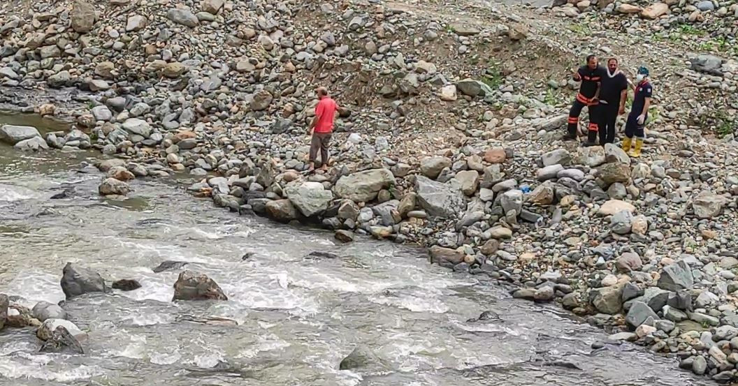 $15,000 go missing as vehicle topples into river in Turkey's Trabzon - Page 5