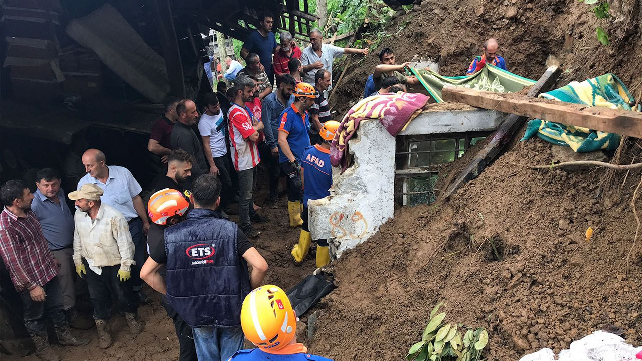 Flooding, landslides kill seven in Turkey's Rize - Page 5