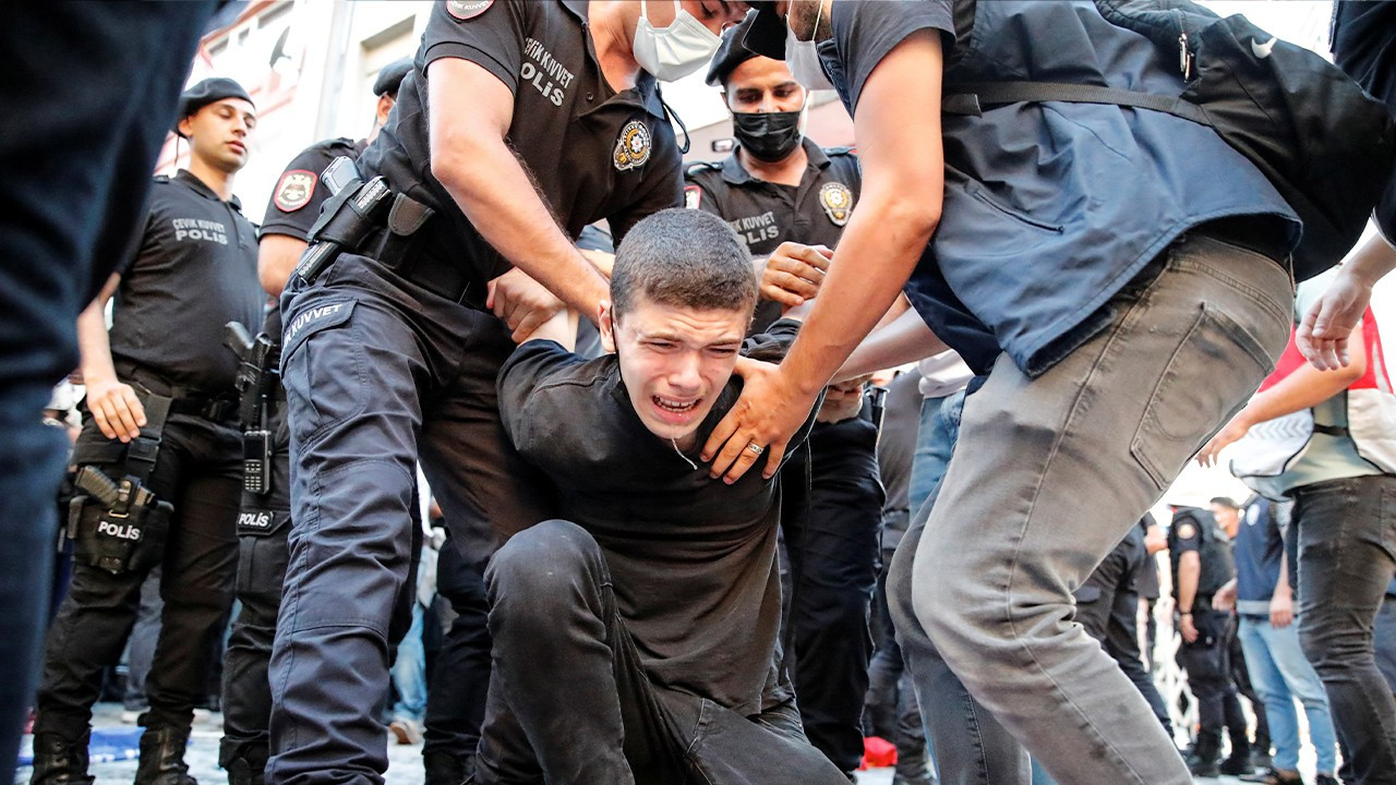 Police brutalize Suruç massacre commemorators, detain 60 protesters