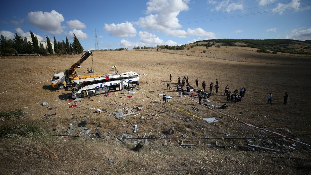 Bus crash in Turkey's west kills 15