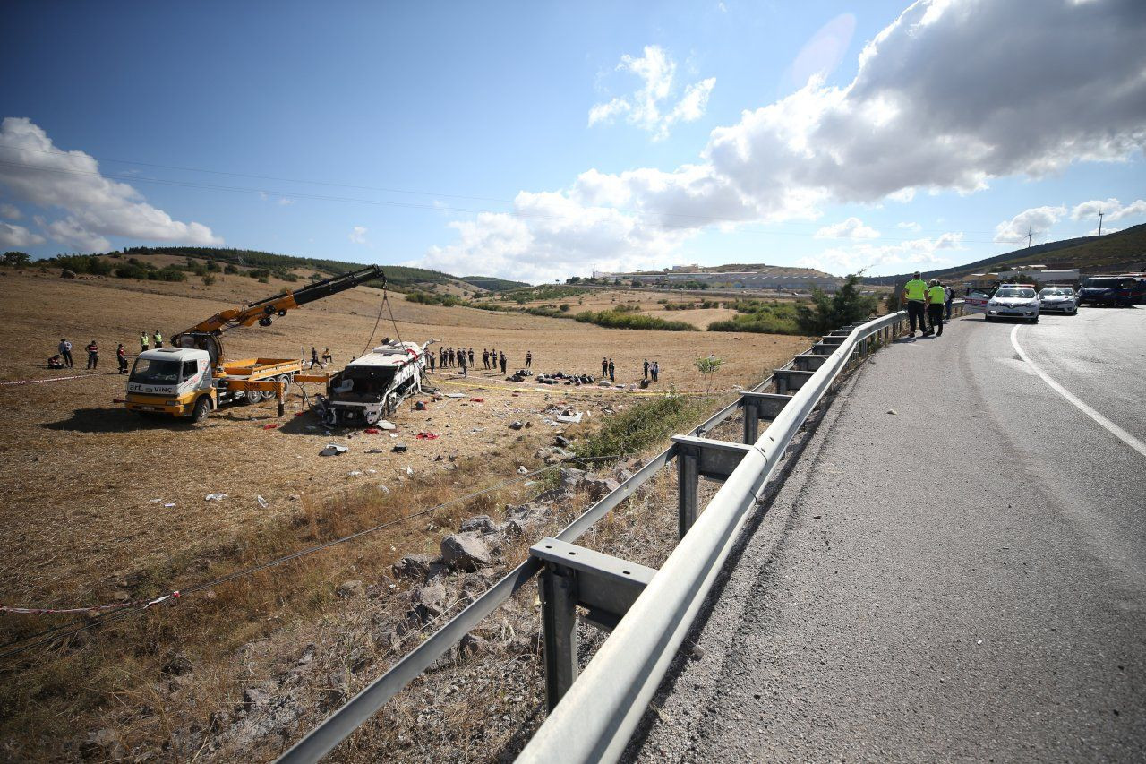 Bus crash in Turkey's west kills 15 - Page 5