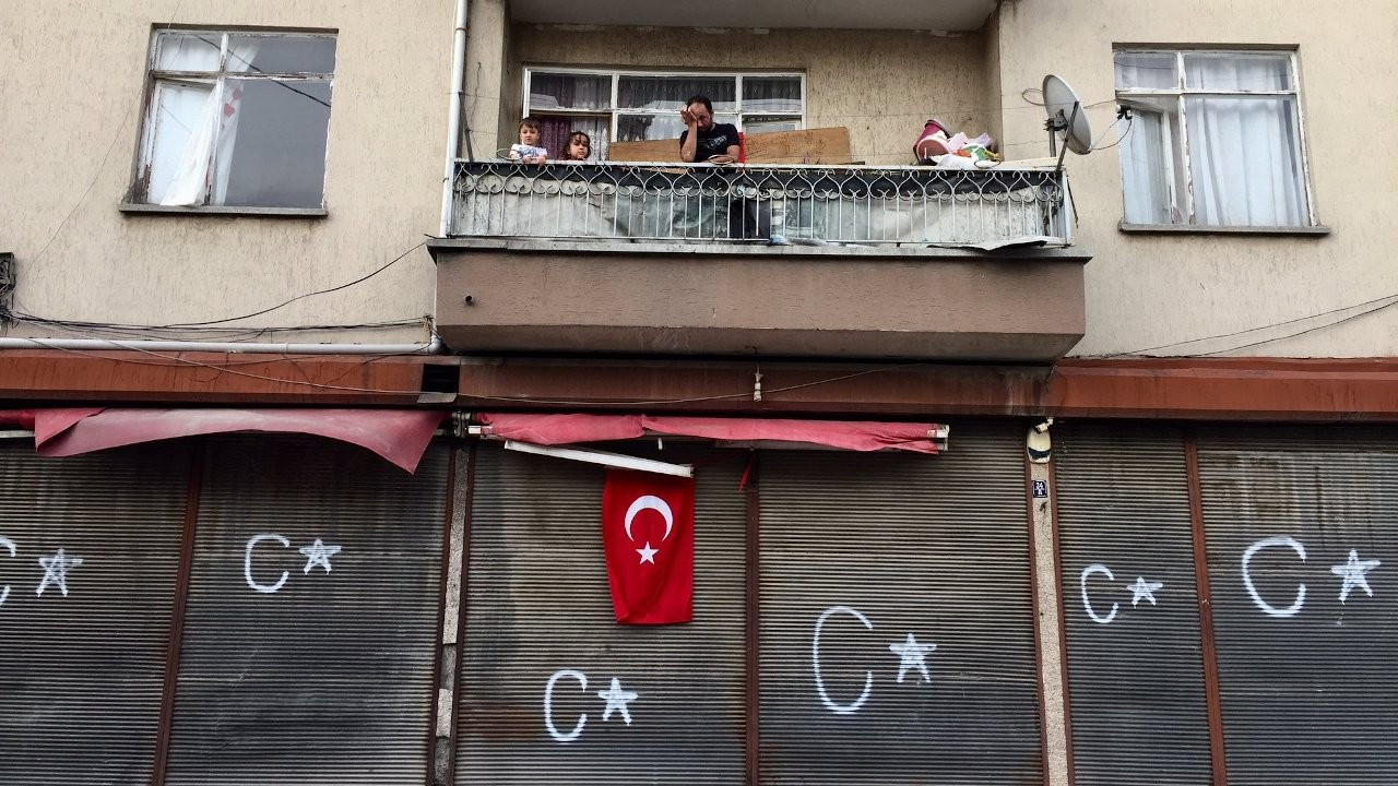 Turkish ministry orders demolition of Syrians' homes weeks after racist attack