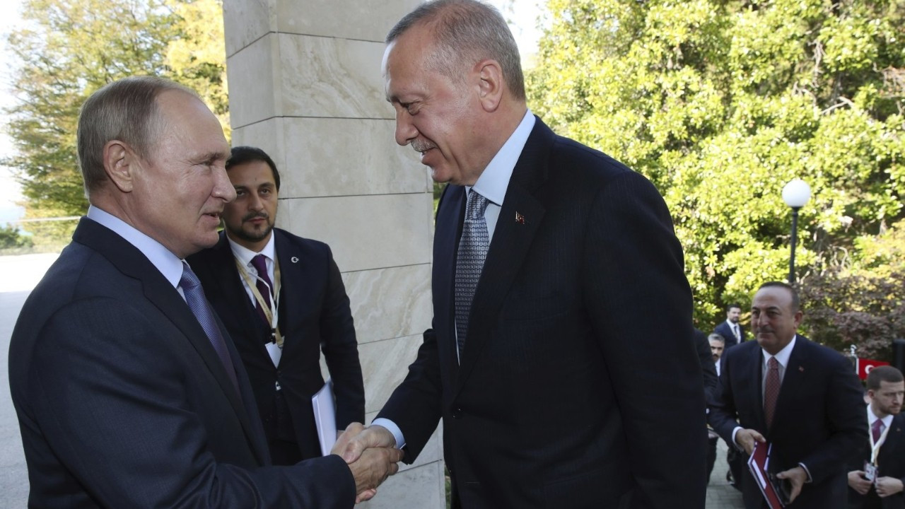 Putin deems Erdoğan 'strong leader' but not 'easy partner'