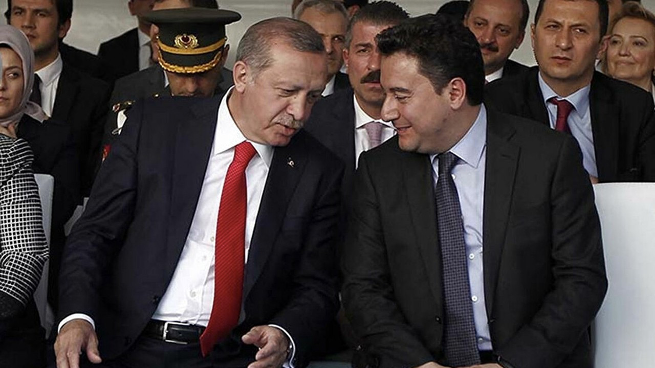 'Ministers were signing empty documents that Erdoğan filled later on'