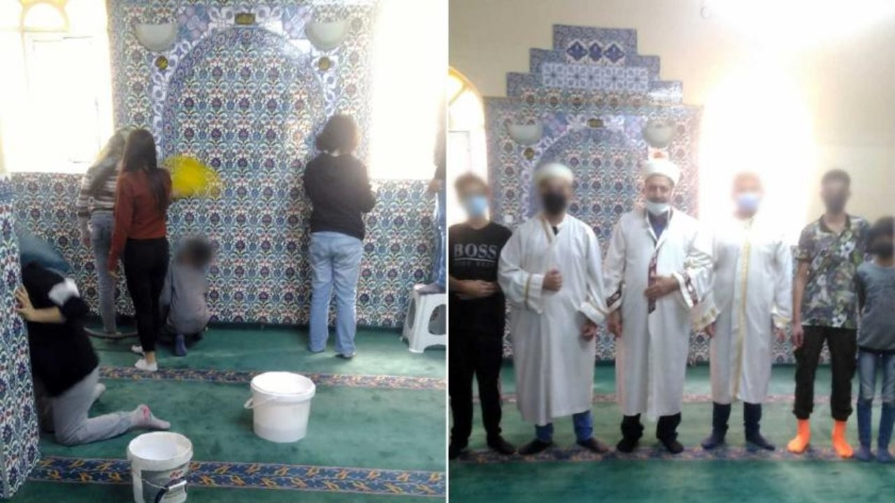 Students forced to clean mosque as part of 'social activity' in Turkey