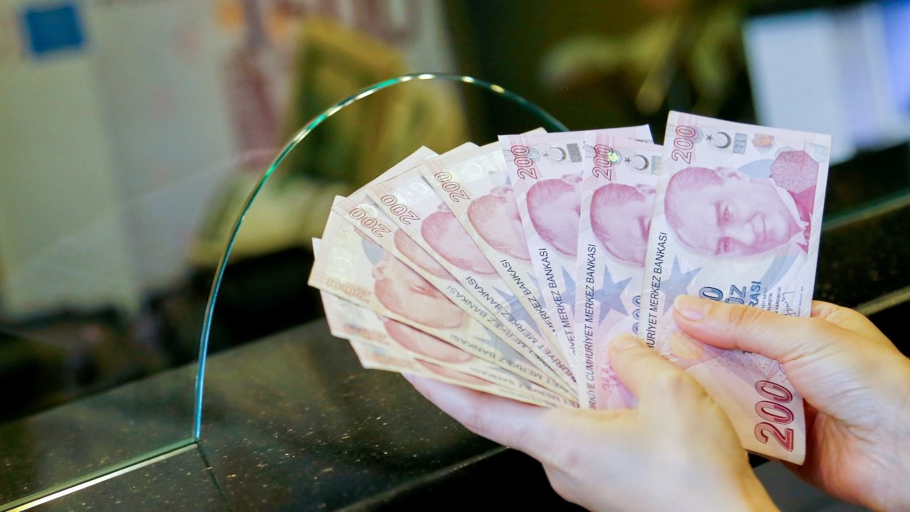 Turkish lira at new low on Ankara-West tensions