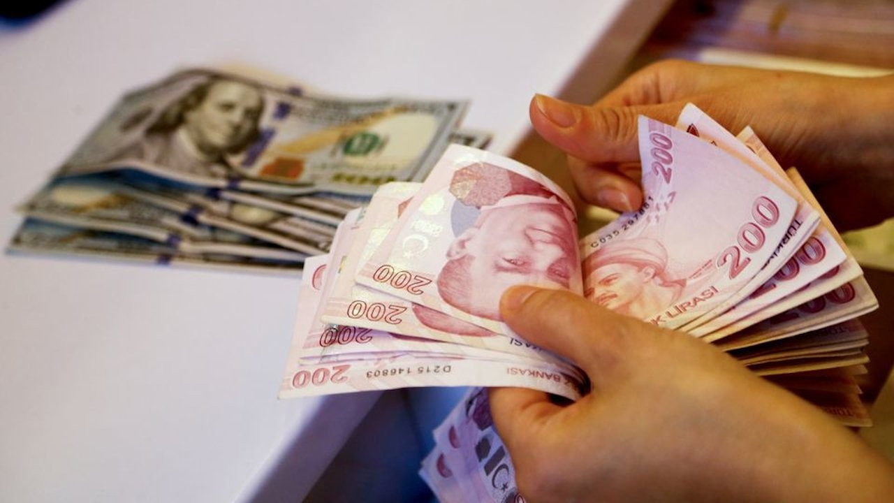 Turkish lira hits new low after central bank cuts rates