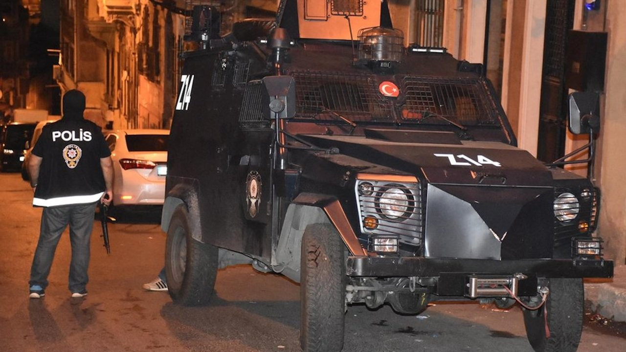 Policemen batter children, call them 'traitors' during house raid in Turkey