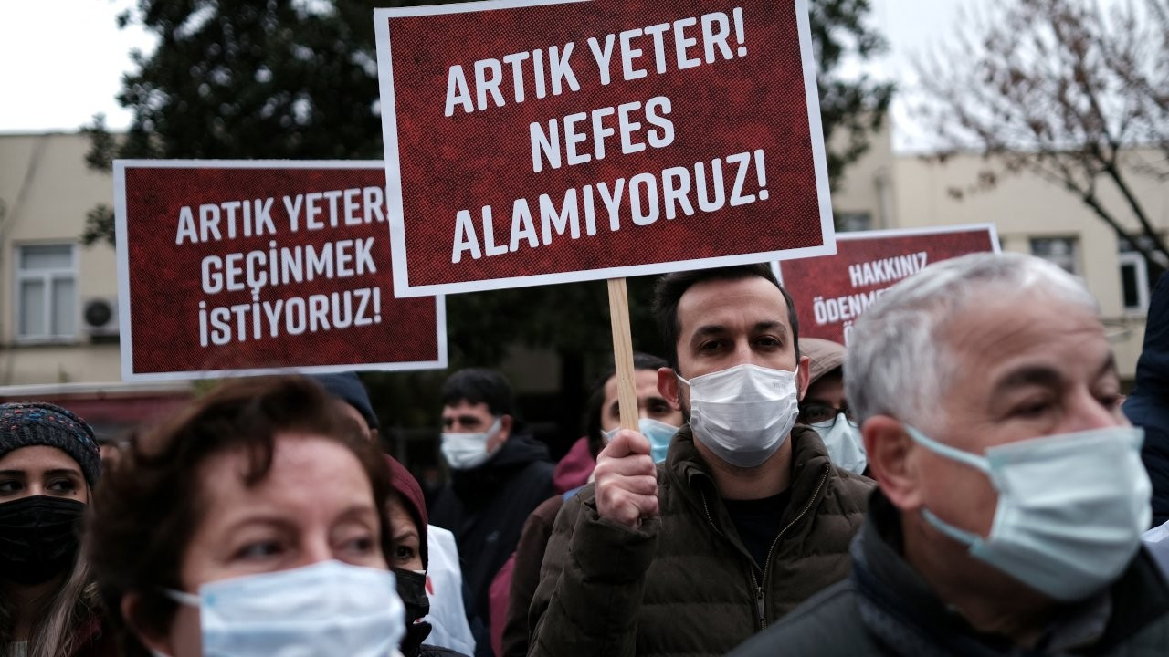 Turkey's medical workers protest low wages, harsh conditions