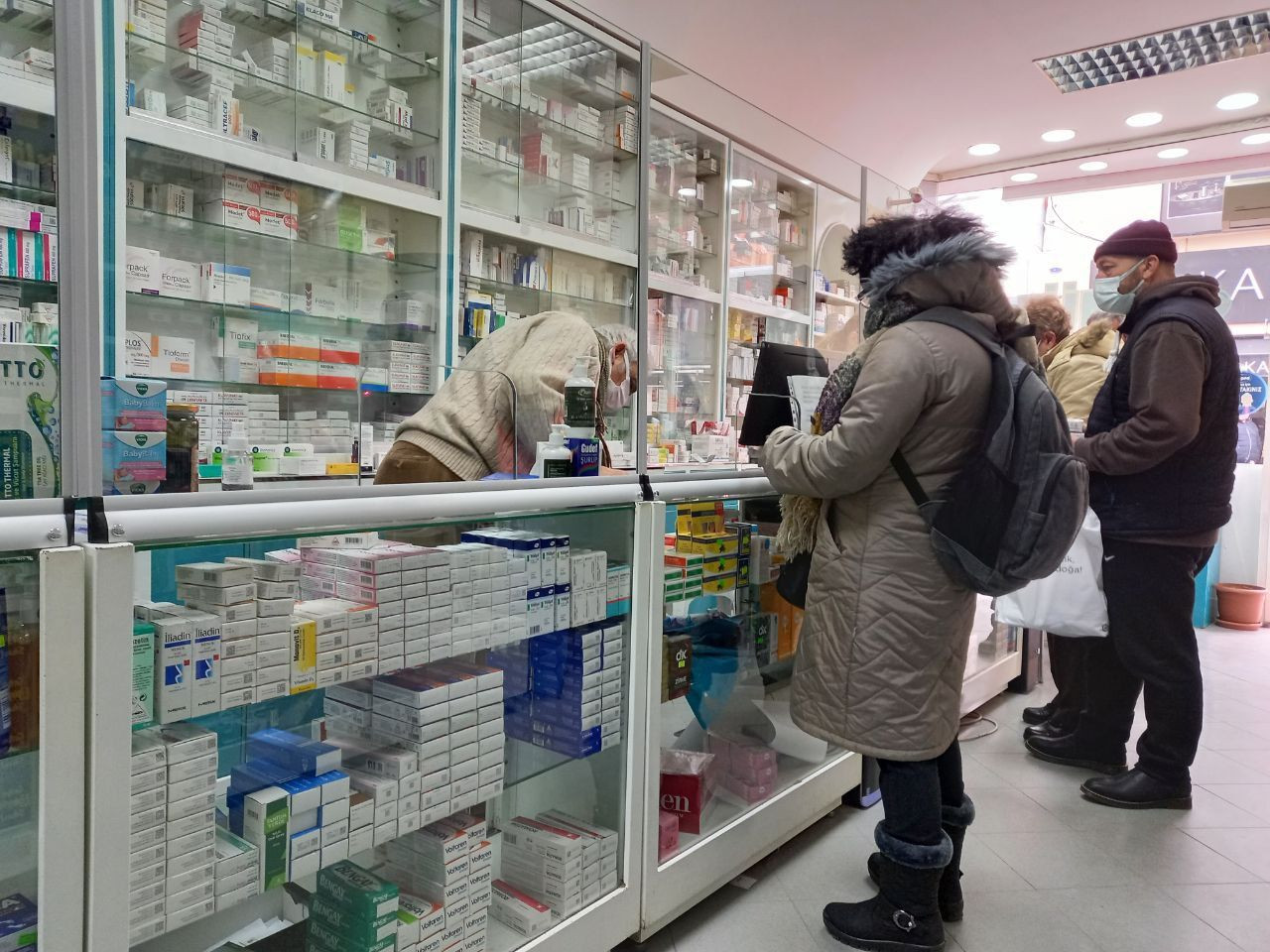 As lira plummets, Bulgarians choose Turkey to shop for medicine - Page 5