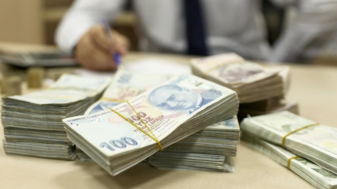 Turkish depositors delight in lira let-up but will Erdoğan's plan deliver?