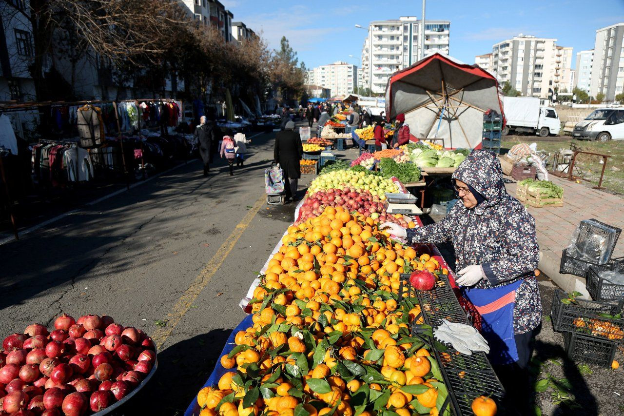 Turkish market for at-risk women at standstill after lira crash - Page 2