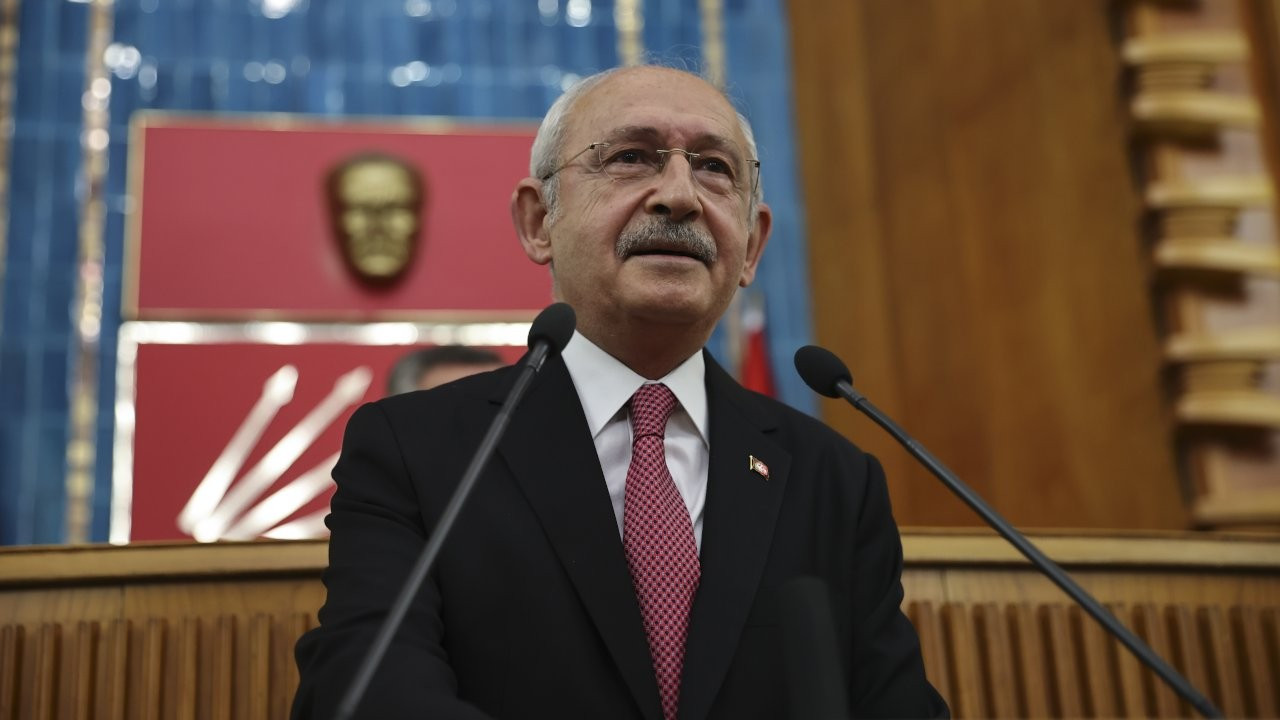 Turkey's main opposition leader says gov't wiretapped mayors' phones