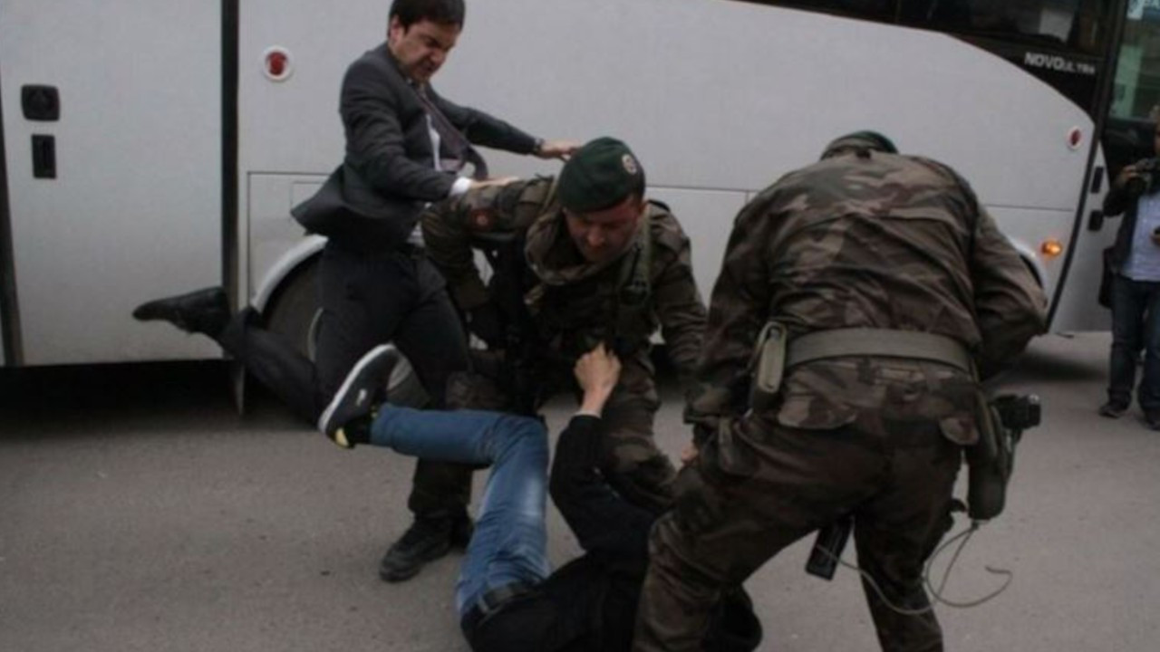 AKP official who kicked protester after Soma mine disaster appointed as commercial attaché in Germany