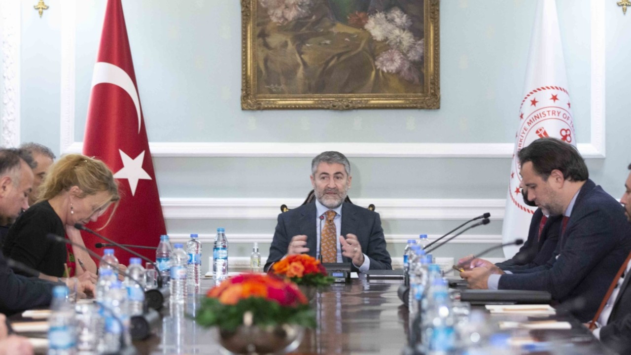 Turkey pitches its unorthodox policy to London investors