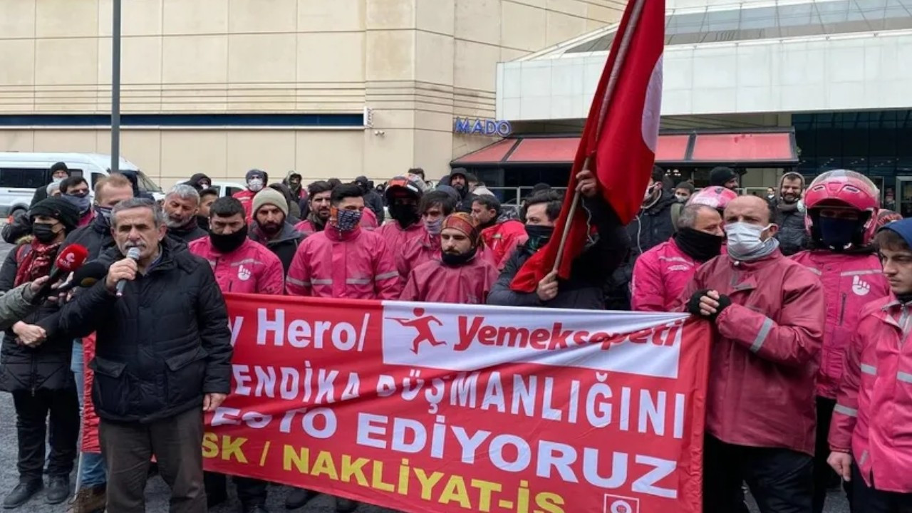 Delivery couriers of food ordering company Yemeksepeti continue strike for 14th day