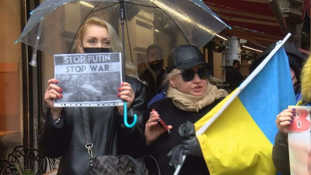 Ukrainians in Istanbul protest Russian invasion - Page 4