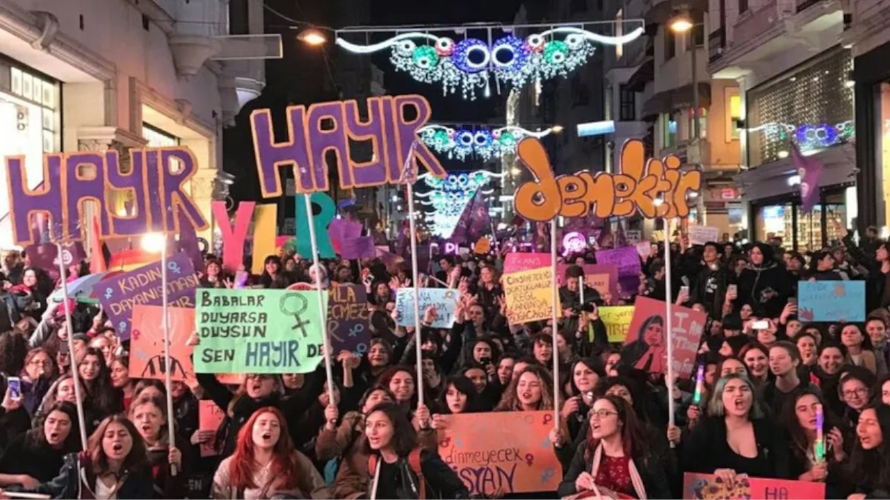 Lawsuit launched against women over March 8 feminist march in Istanbul