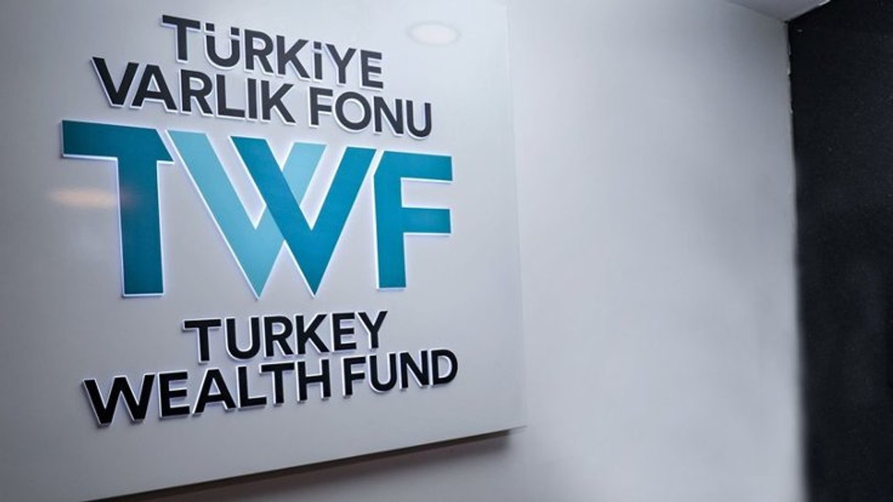 Turkey Wealth Fund signs deal to buy 55 pct of Türk Telekom’s shares