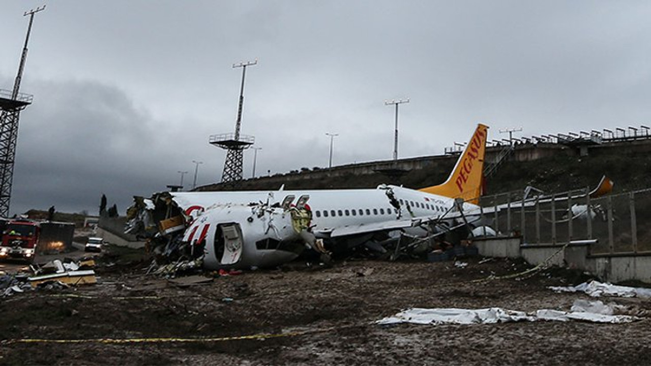 Plane that skidded off in Istanbul airport in 2020 hit by lightning