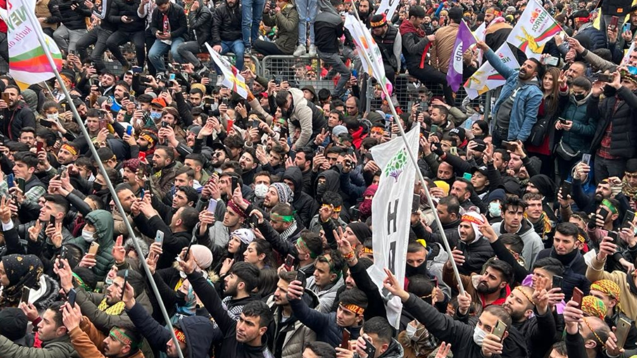 Thousands celebrate Newroz in Istanbul, several cities across Turkey