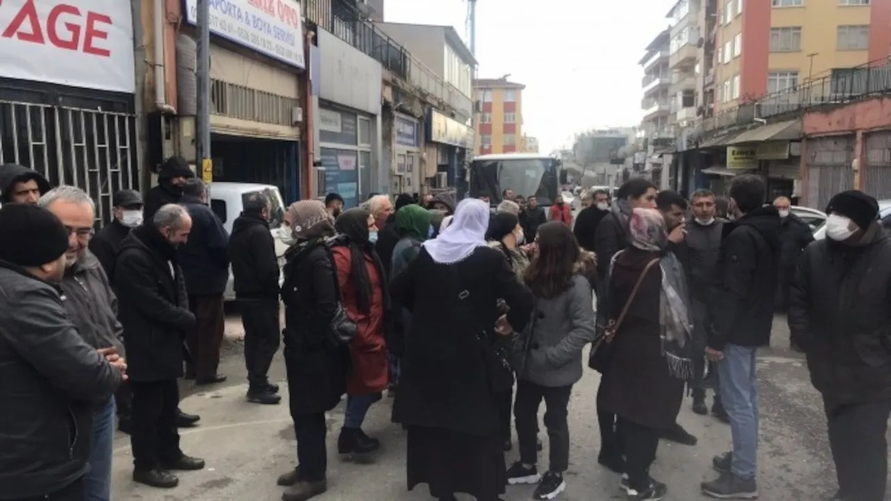 Police raid HDP district office in Istanbul as crackdown against party continues