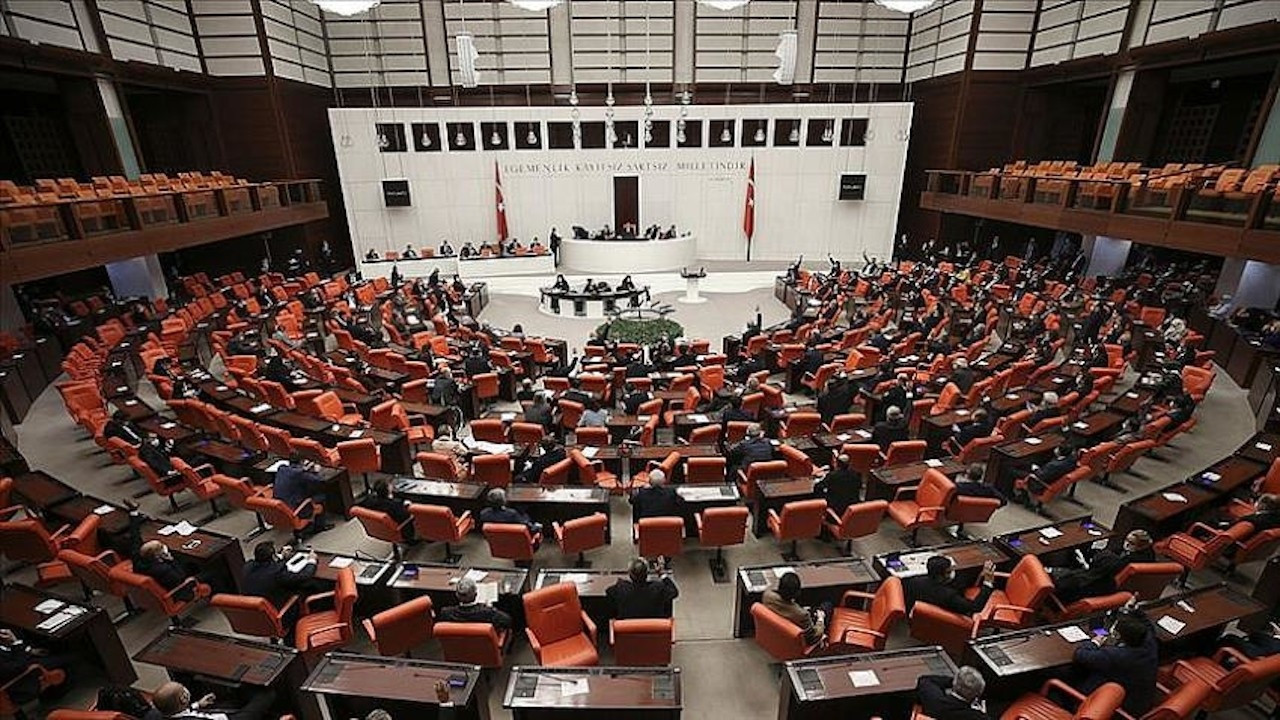 Turkish parliament passes 'disinformation law' tightening control on internet media