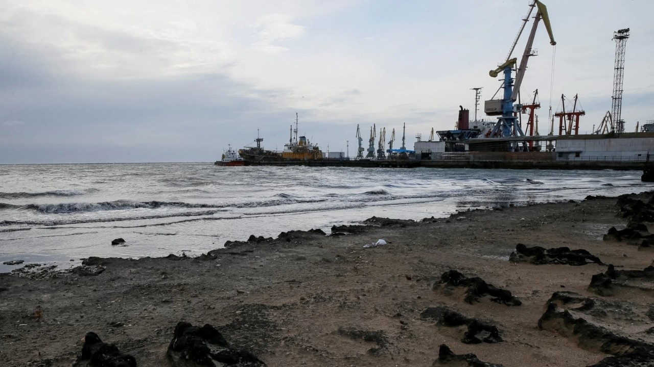 Ukraine asks Turkey to seize Russian-flagged grain ship
