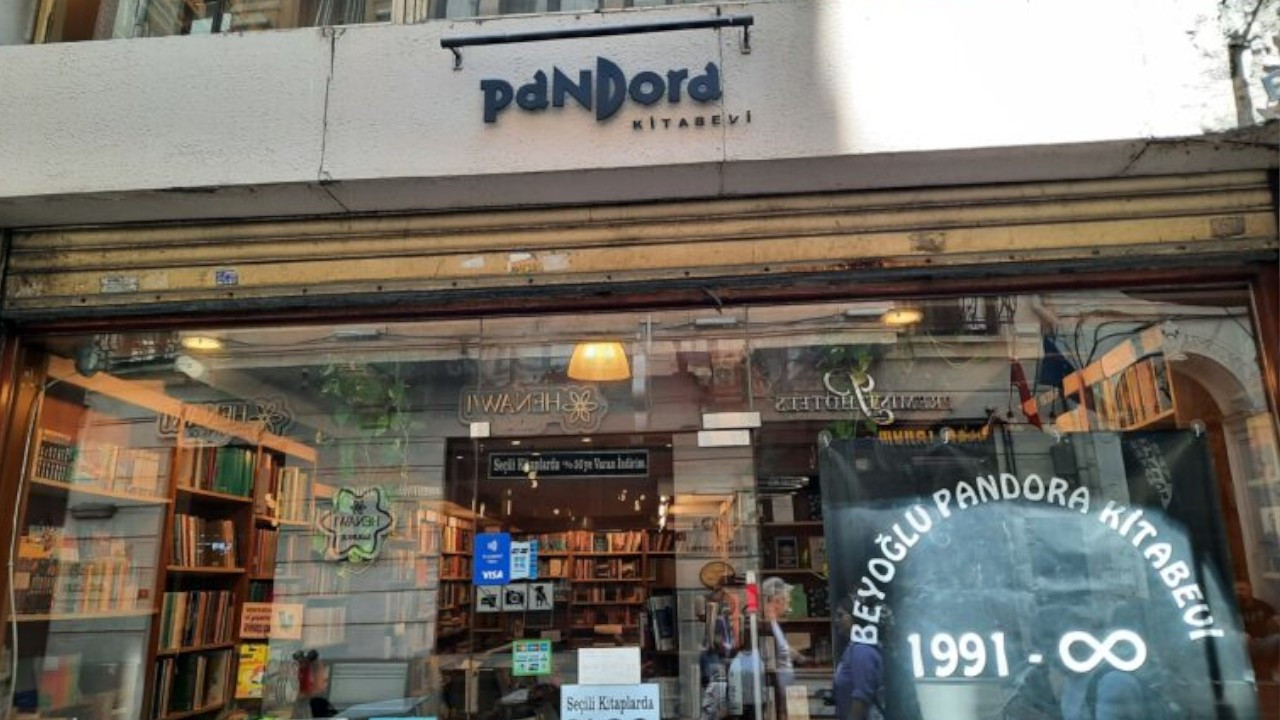 Istanbul's iconic Pandora Bookstore closing Beyoğlu store after 31 years