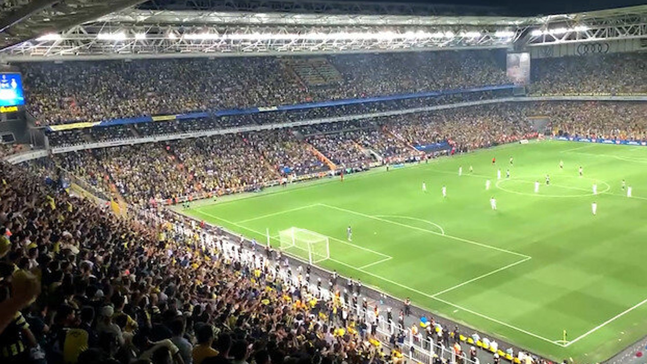 UEFA fines Fenerbahçe over fans' pro-Putin chants